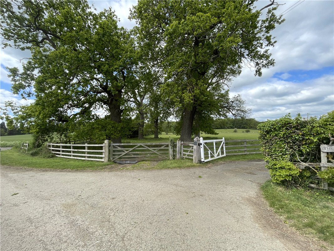 30.3 acres Land, Walton, Warwick CV35 - Available