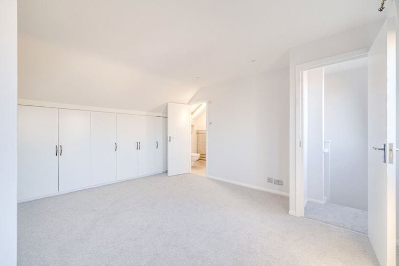 2 bedroom flat, Edgarley Terrace, London SW6