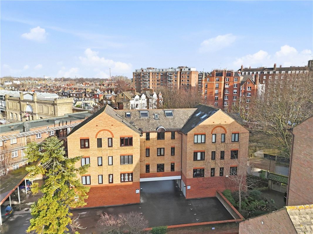 1 bedroom flat, Ranelagh Gardens, London SW6 - Available