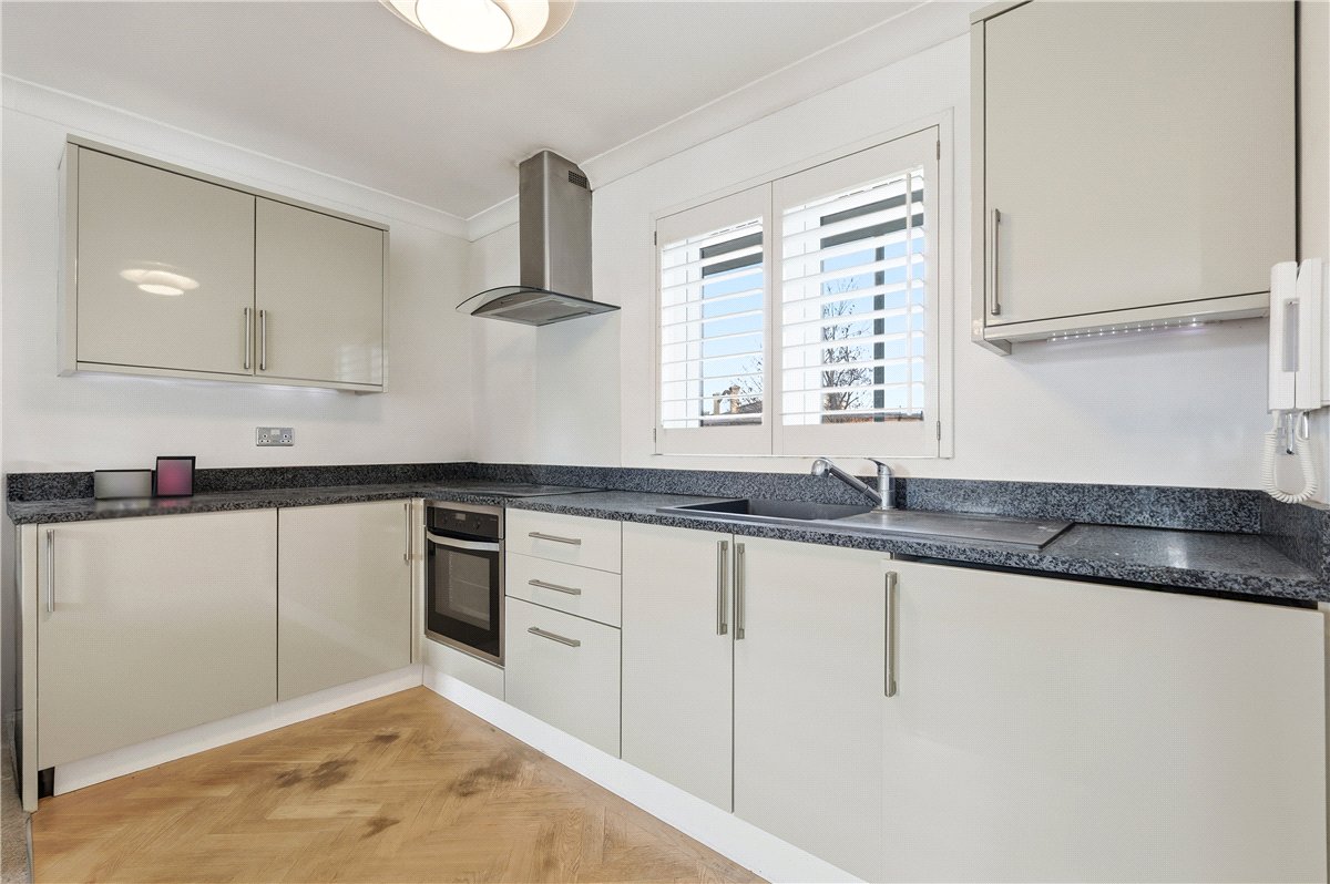 1 bedroom flat, Ranelagh Gardens, London SW6 - Available