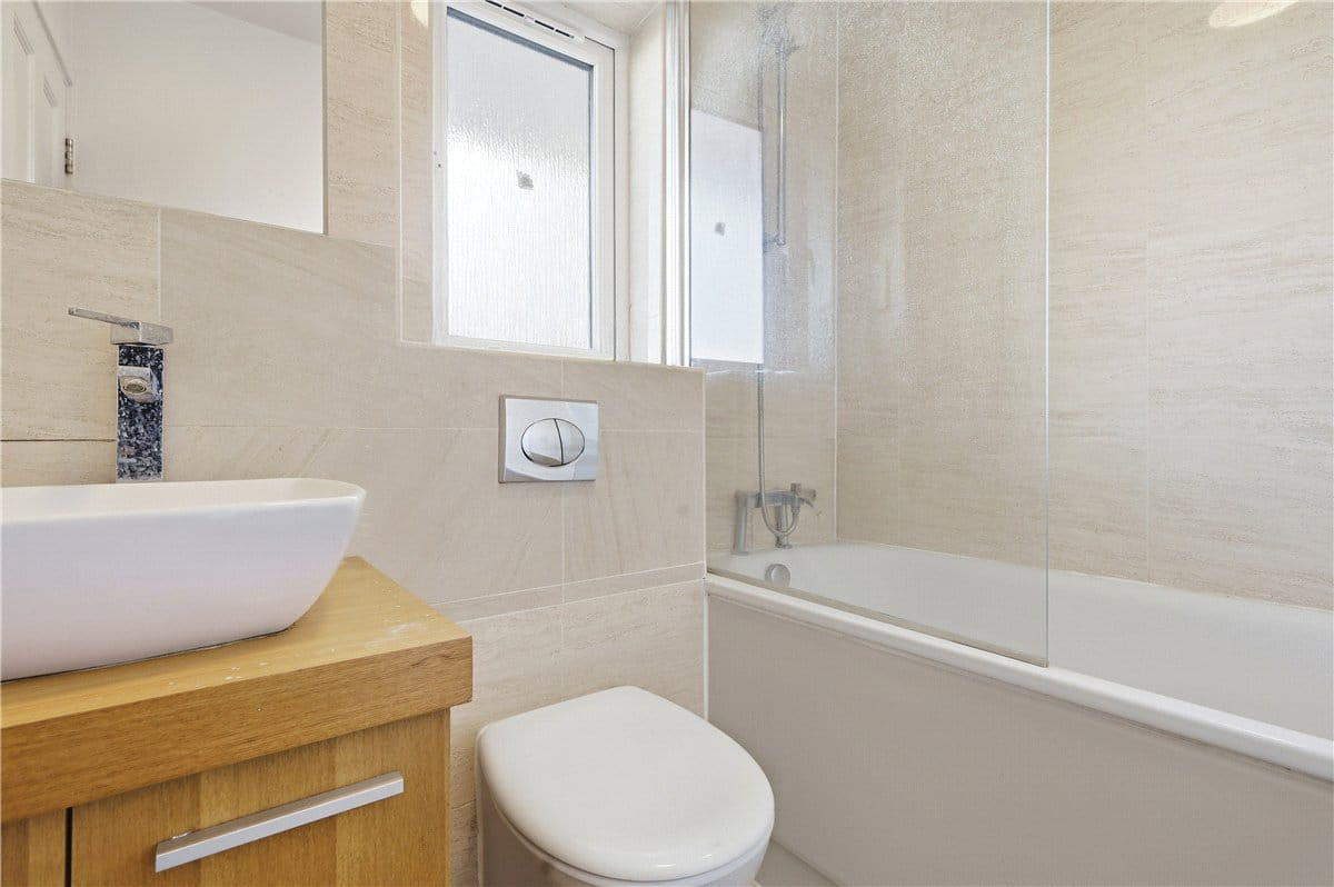 1 bedroom flat, Ranelagh Gardens, London SW6 - Available