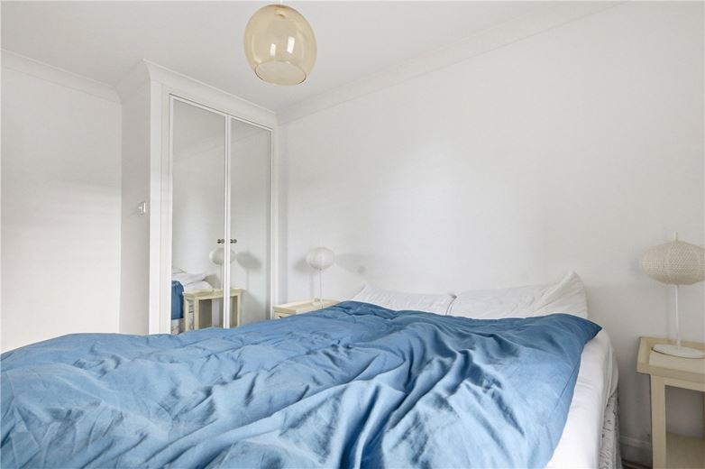 1 bedroom flat, Ranelagh Gardens, London SW6 - Available
