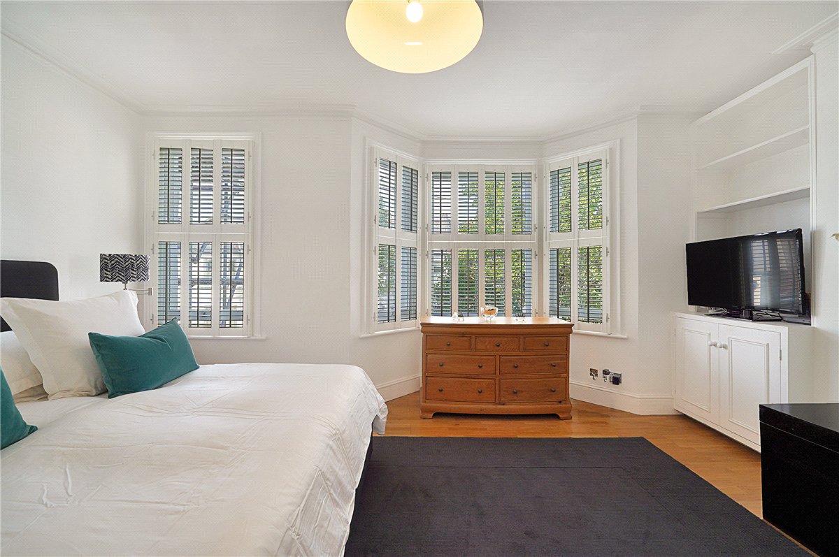 4 bedroom house, Kenyon Street, London SW6 - Available