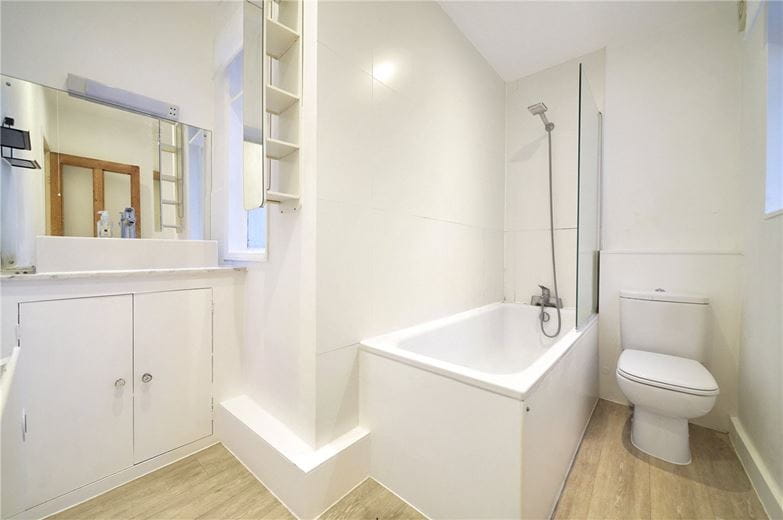 3 bedroom house, Holyport Road, London SW6 - Available