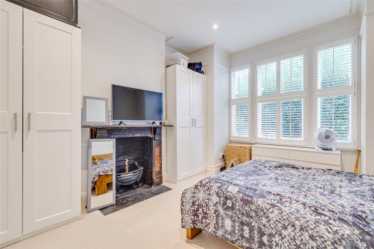 2 bedroom flat, Niton Street, Bishops Park SW6