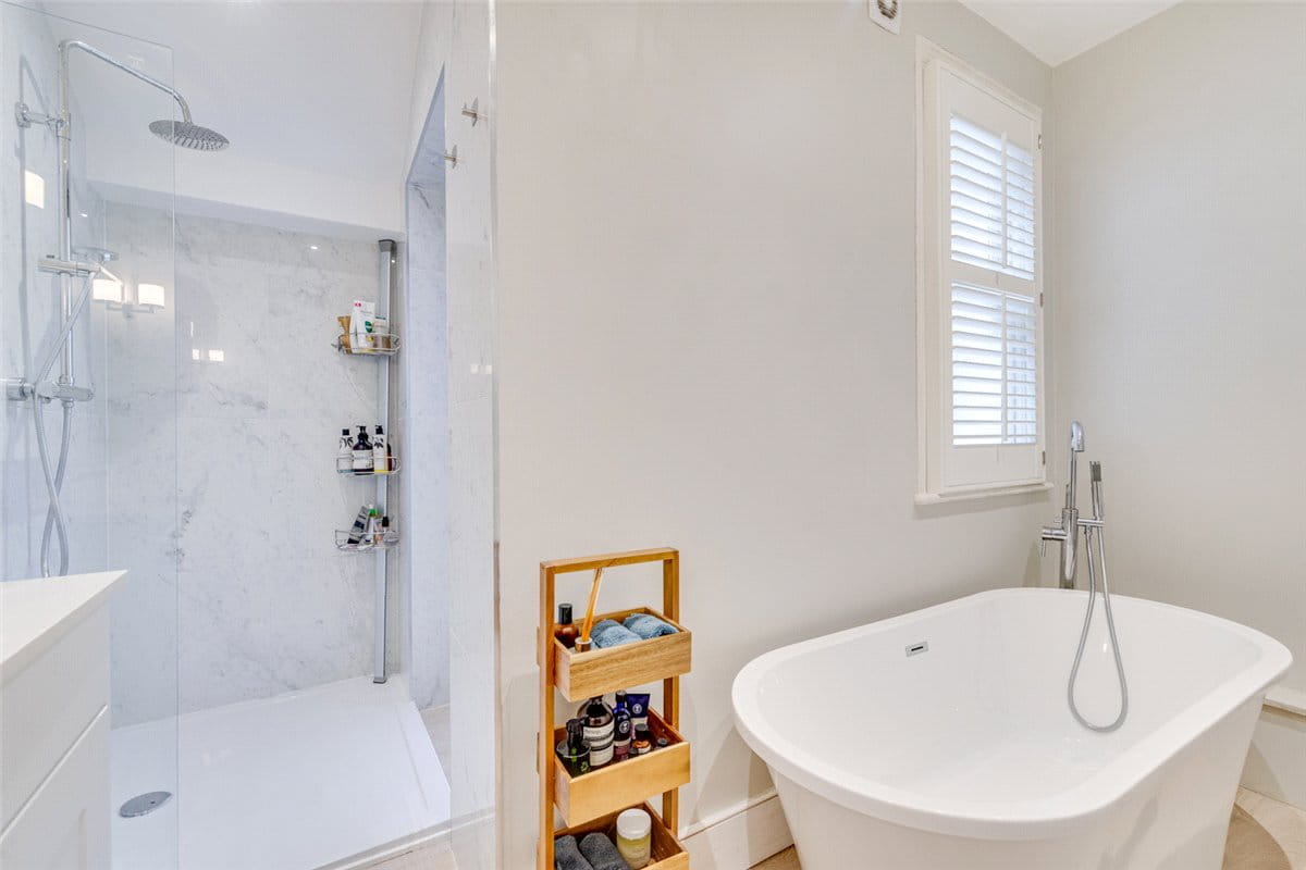 2 bedroom flat, Niton Street, Bishops Park SW6