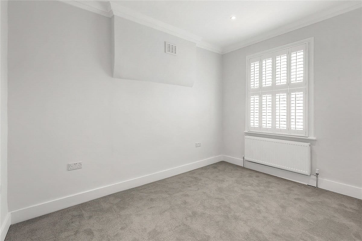 2 bedroom flat, Marville Road, London SW6 - Let Agreed