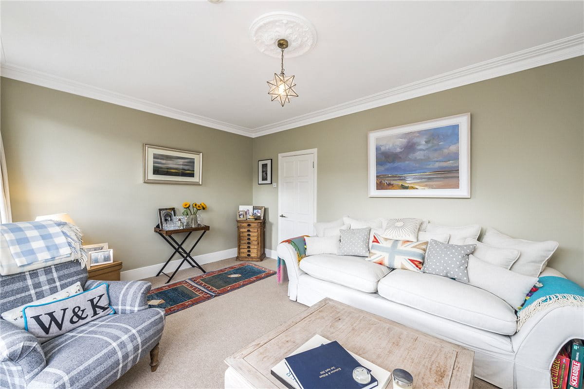 2 bedroom flat, Inglethorpe Street, London SW6 - Let Agreed