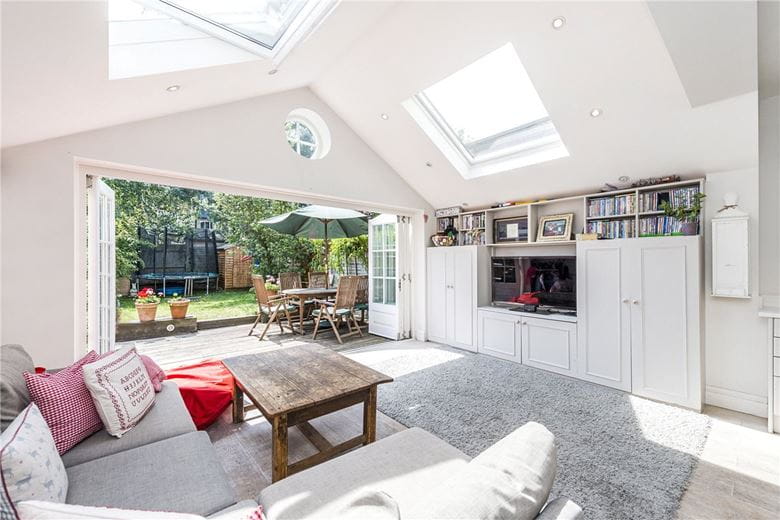 5 bedroom house, Langthorne Street, London SW6 - Let Agreed