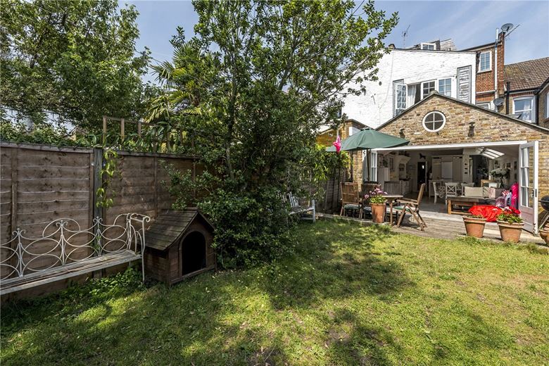 5 bedroom house, Langthorne Street, London SW6 - Let Agreed