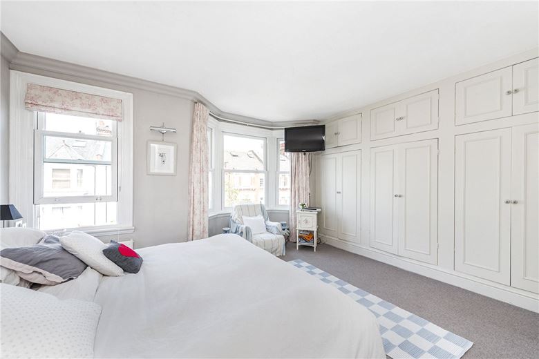 5 bedroom house, Langthorne Street, London SW6 - Let Agreed