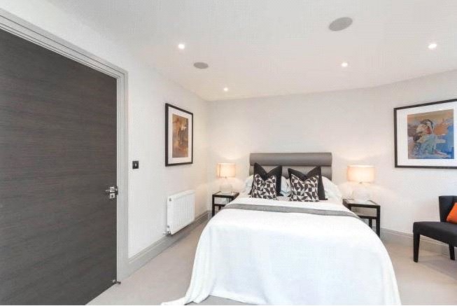 1 bedroom flat, Grayton House, 498-504 Fulham Road SW6 - Available
