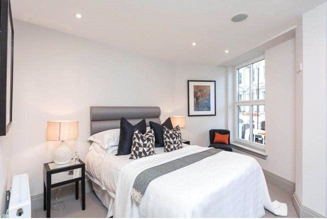 1 bedroom flat, Grayton House, 498-504 Fulham Road SW6 - Available