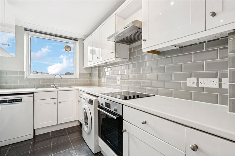 3 bedroom flat, Napier Court, Ranelagh Gardens SW6 - Available