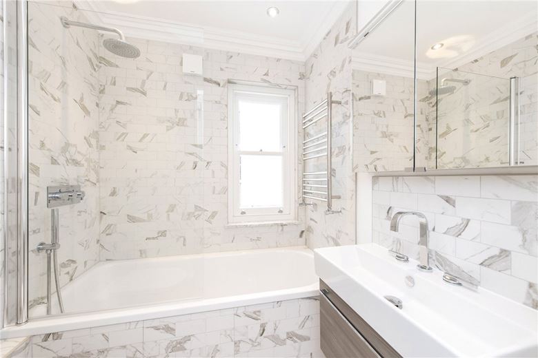 5 bedroom house, Kimbell Gardens, London SW6 - Available