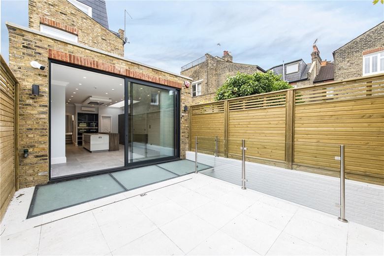5 bedroom house, Kimbell Gardens, London SW6 - Available