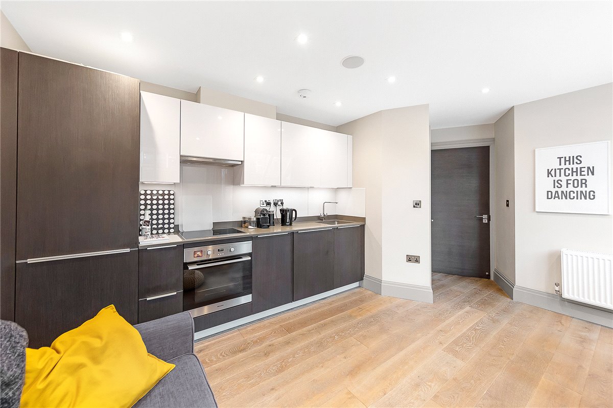 1 bedroom flat, Grayton House, 498-504 Fulham Road SW6 - Available