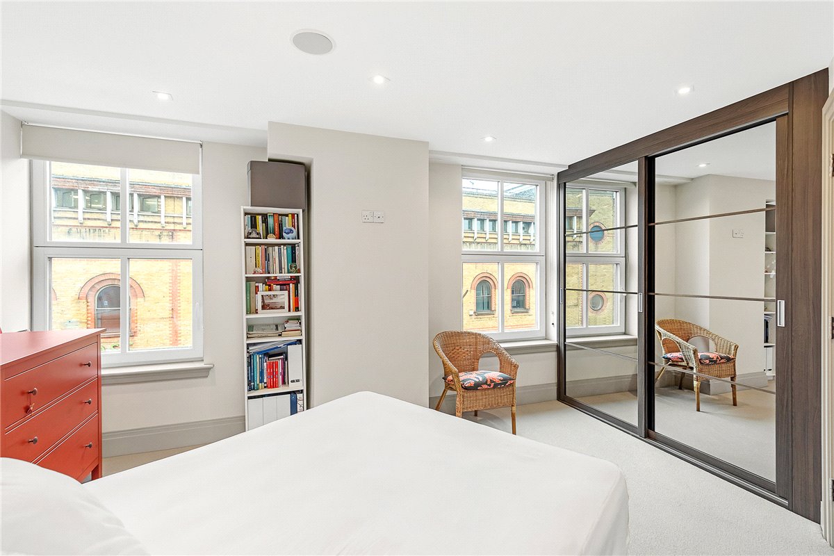 1 bedroom flat, Grayton House, 498-504 Fulham Road SW6 - Available