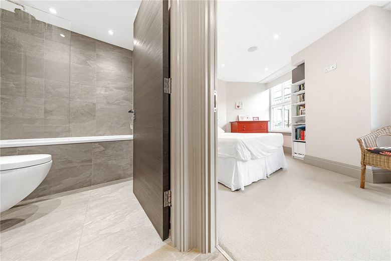 1 bedroom flat, Grayton House, 498-504 Fulham Road SW6 - Available