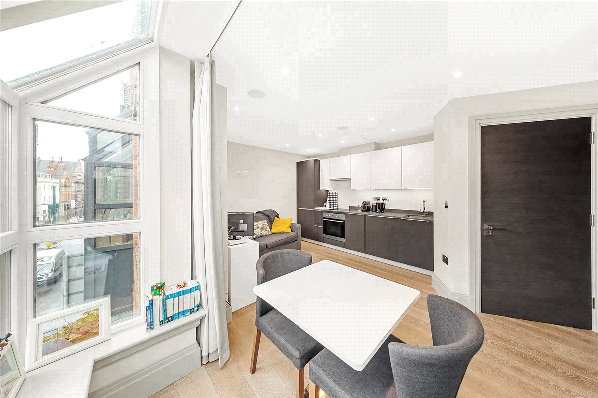 1 bedroom flat, Grayton House, 498-504 Fulham Road SW6 - Available