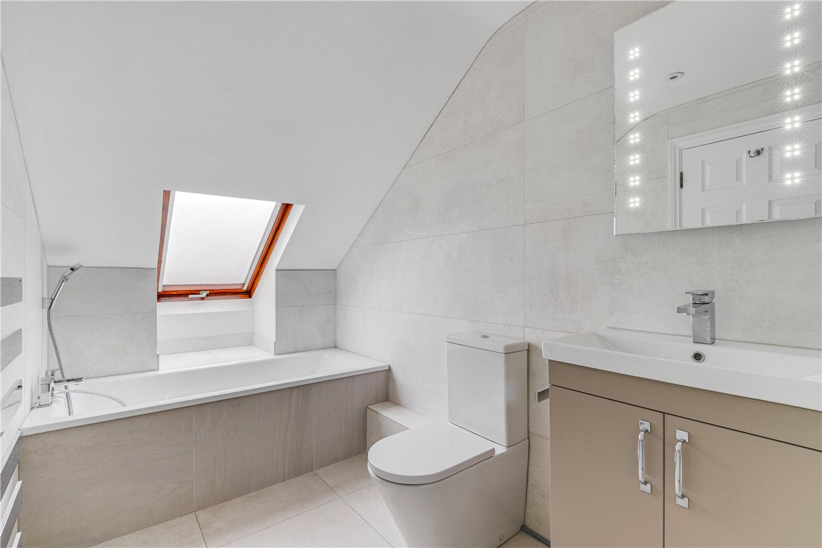 3 bedroom flat, Danehurst Street, London SW6 - Let Agreed