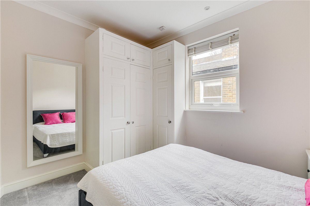 3 bedroom flat, Danehurst Street, London SW6 - Let Agreed