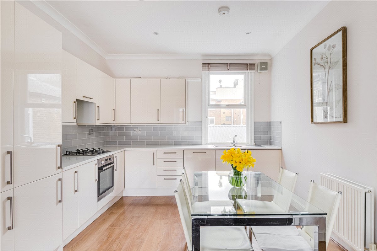 3 bedroom flat, Danehurst Street, London SW6 - Let Agreed