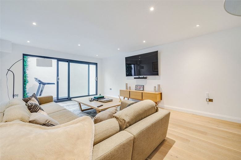 5 bedroom house, Ashington Road, London SW6 - Available