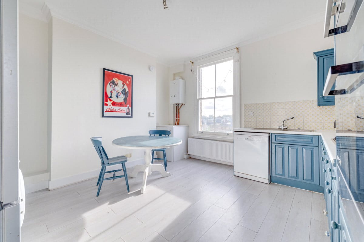 3 bedroom maisonette, Fulham Road, London SW6