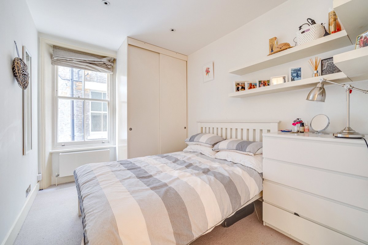 3 bedroom flat, Drive Mansions, Fulham Road SW6 - Available