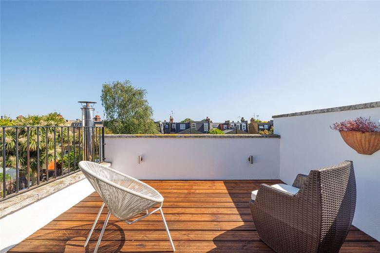 5 bedroom house, Queensmill Road, London SW6