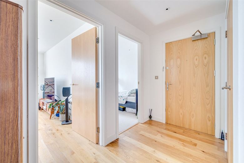 2 bedroom flat, Sharp House, 91 Goldhawk Road W12 - Available
