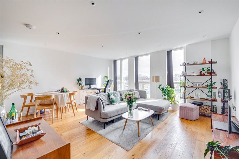 2 bedroom flat, Sharp House, 91 Goldhawk Road W12 - Available