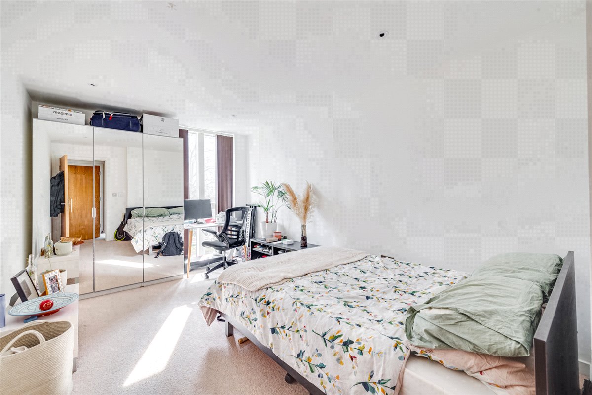 2 bedroom flat, Sharp House, 91 Goldhawk Road W12 - Available