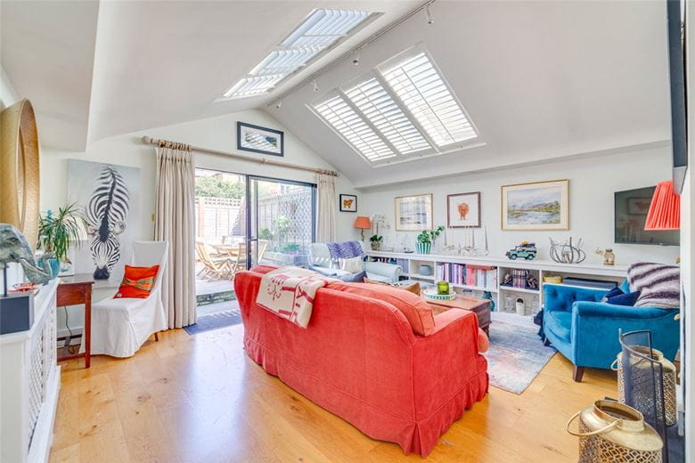 2 bedroom flat, Kingwood Road, London SW6