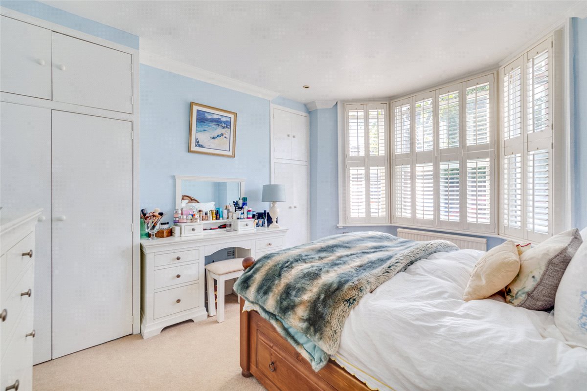 2 bedroom flat, Kingwood Road, London SW6 - Let Agreed