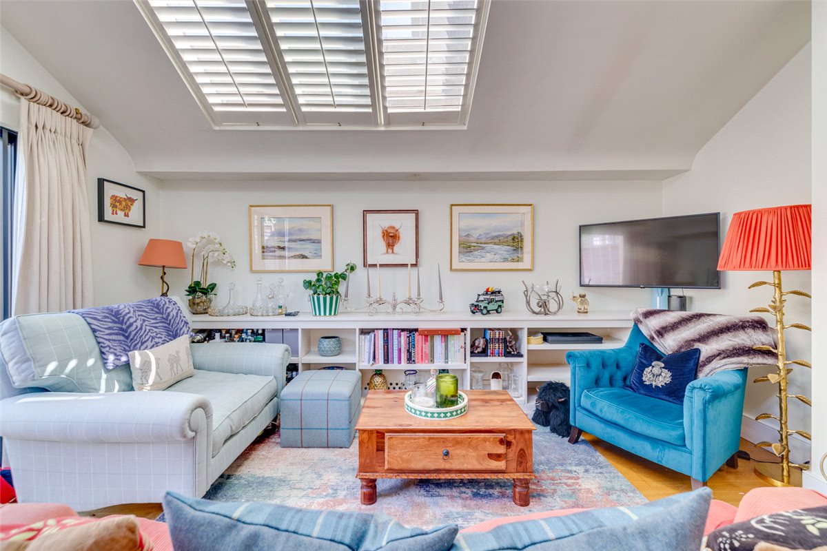 2 bedroom flat, Kingwood Road, London SW6 - Let Agreed