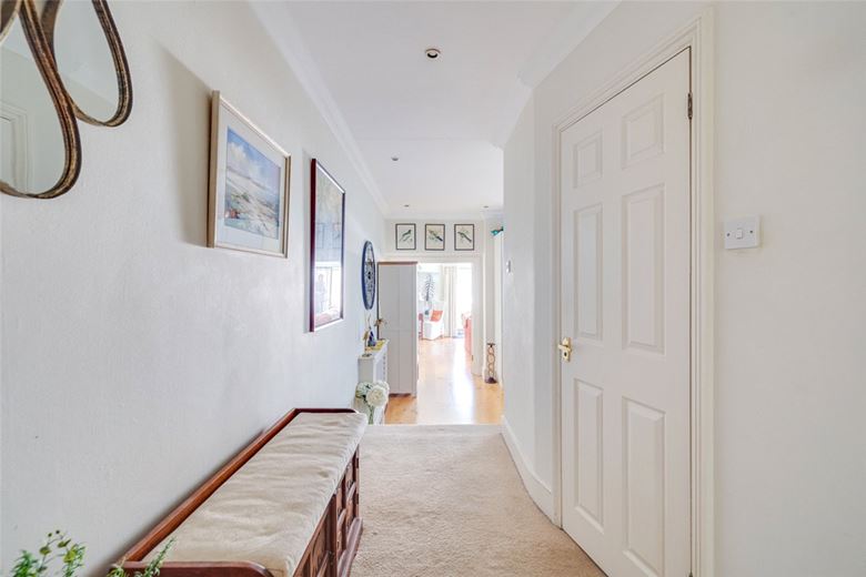 2 bedroom flat, Kingwood Road, London SW6 - Let Agreed
