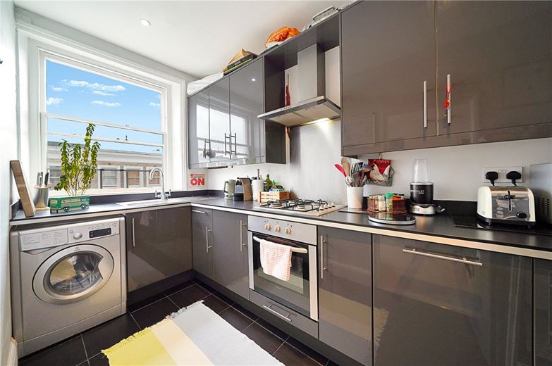 1 bedroom flat, Castletown Road, London W14 - Let Agreed