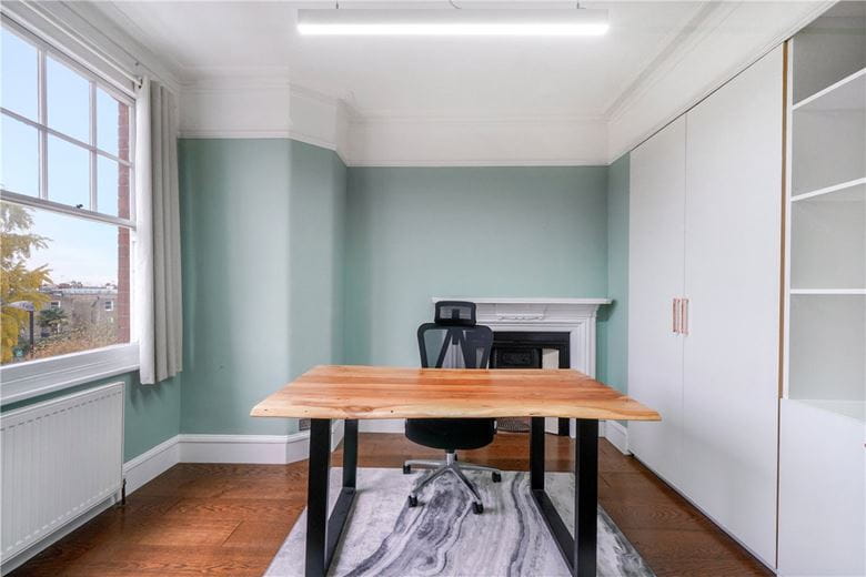 3 bedroom flat, Arundel Mansions, Kelvedon Road SW6 - Let Agreed