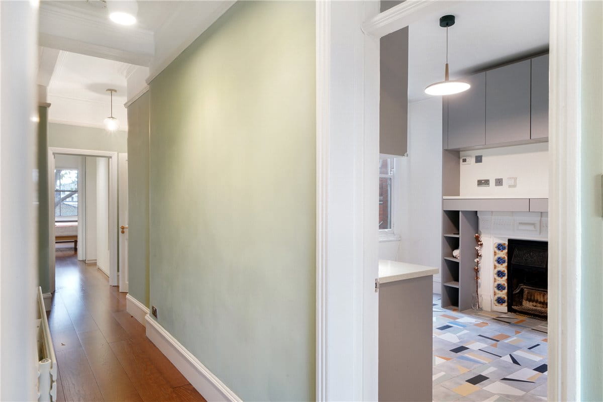 3 bedroom flat, Arundel Mansions, Kelvedon Road SW6 - Let Agreed