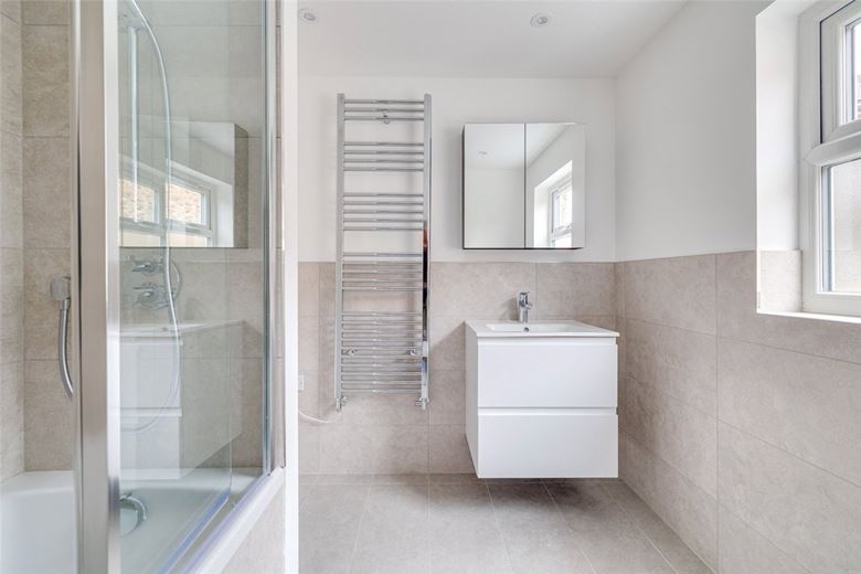 4 bedroom house, Hannell Road, London SW6