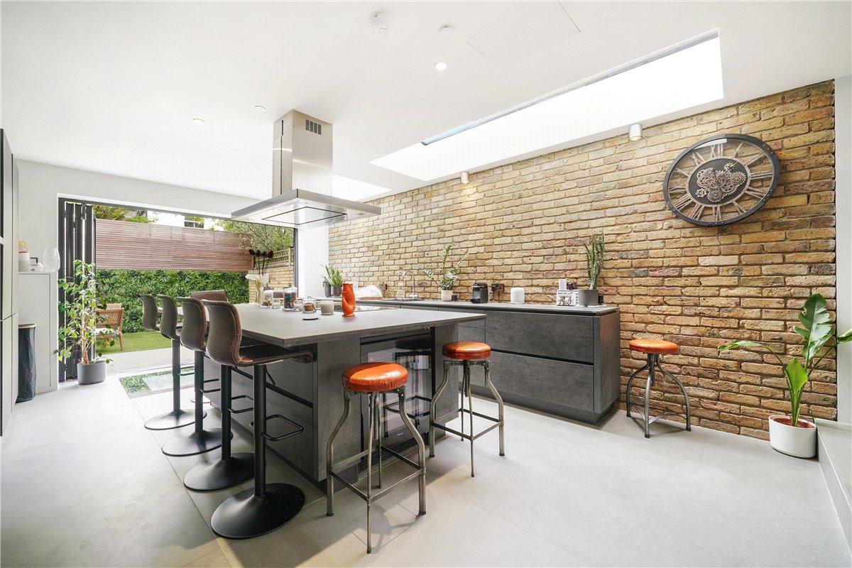 4 bedroom house, Kinnoul Road, London W6 - Let Agreed