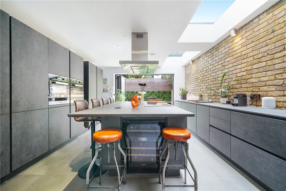 4 bedroom house, Kinnoul Road, London W6 - Let Agreed