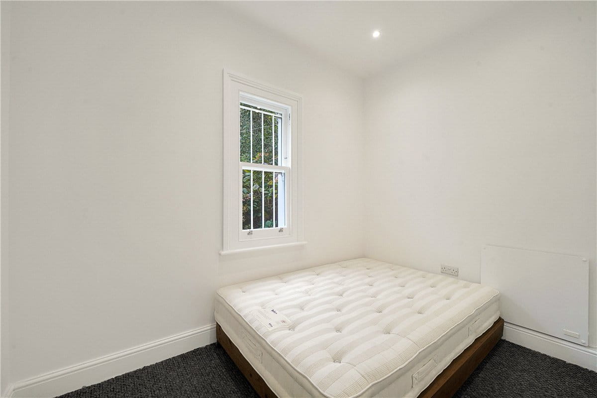 1 bedroom flat, Lilyville Road, London SW6 - Let Agreed