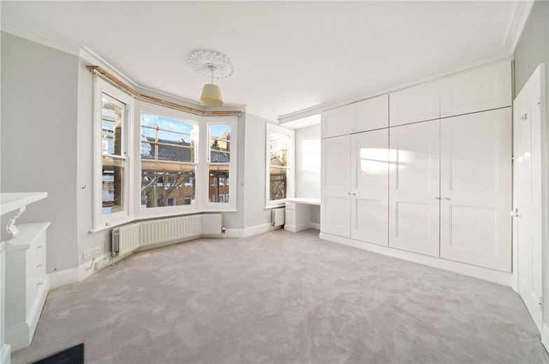 4 bedroom house, Alderville Road, London SW6 - Available