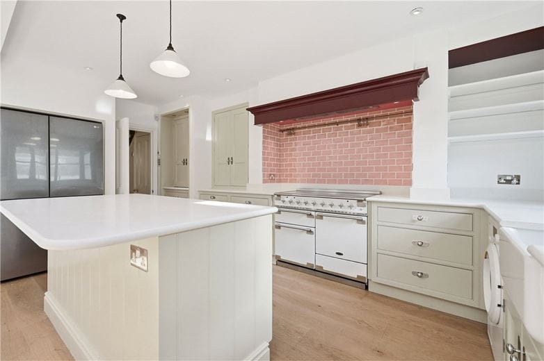 4 bedroom house, Rosaville Road, London SW6 - Available