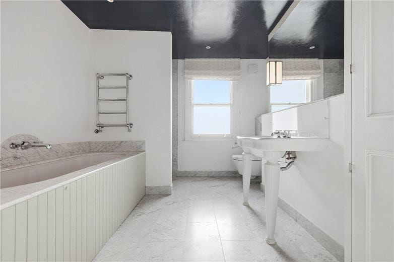 4 bedroom house, Rosaville Road, London SW6 - Available