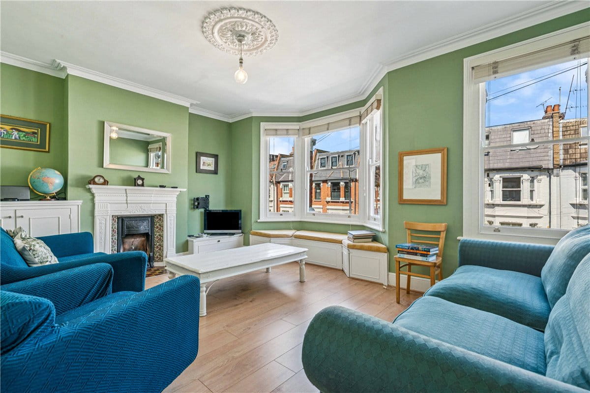 3 bedroom flat, Queensmill Road, London SW6 - Available