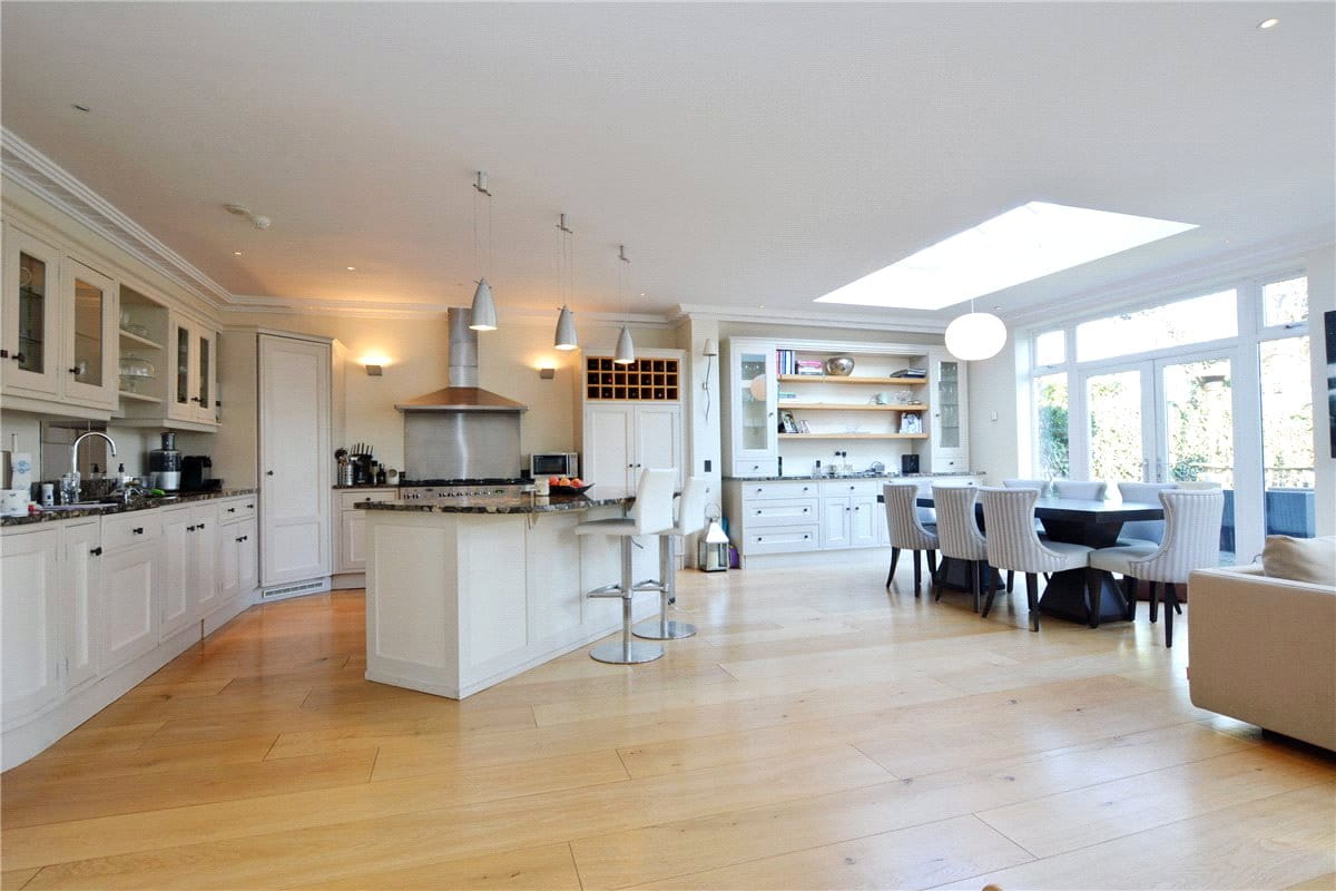 5 bedroom house, Belgrave Road, Barnes SW13 - Available